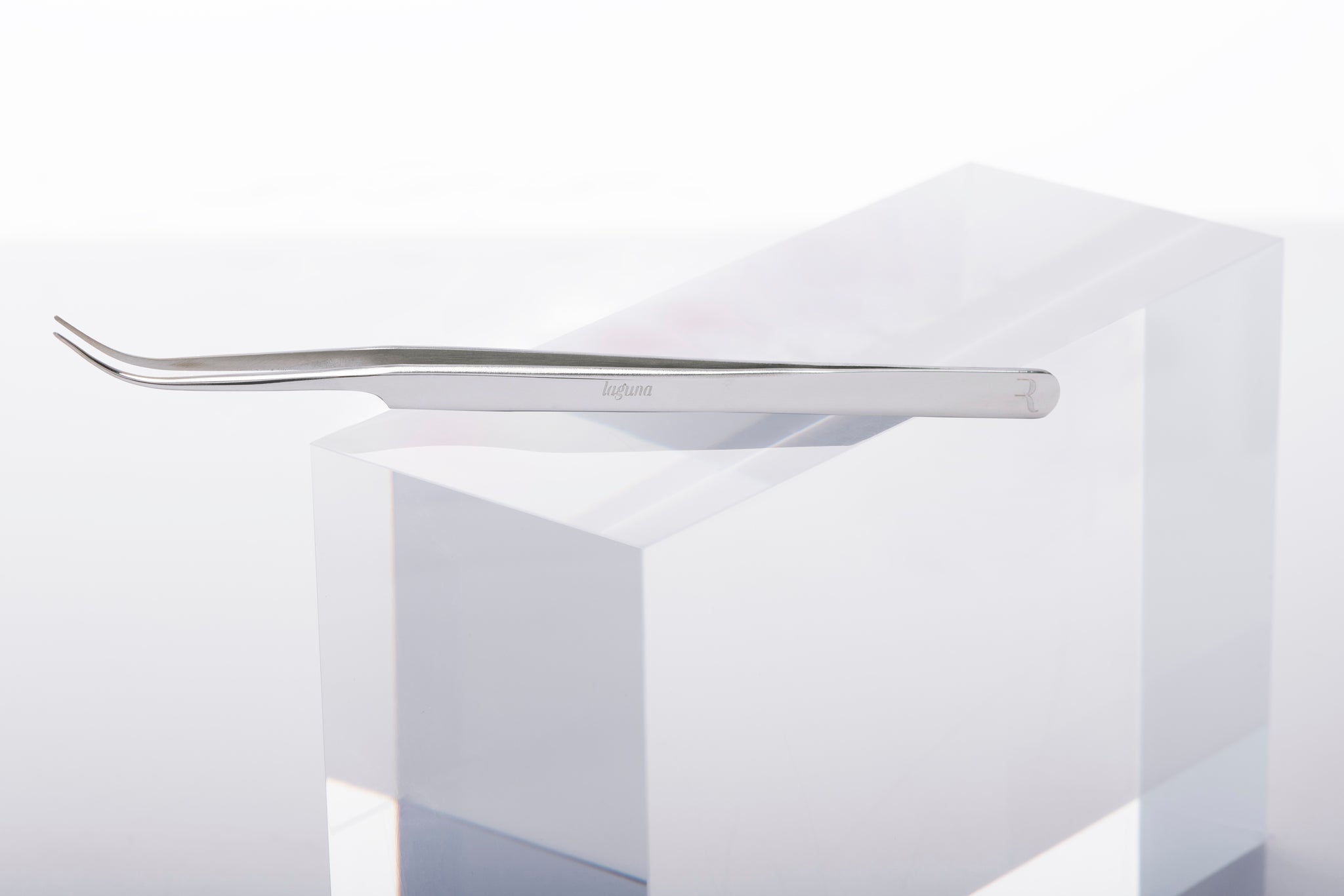 Laguna Curved Isolation Tweezer