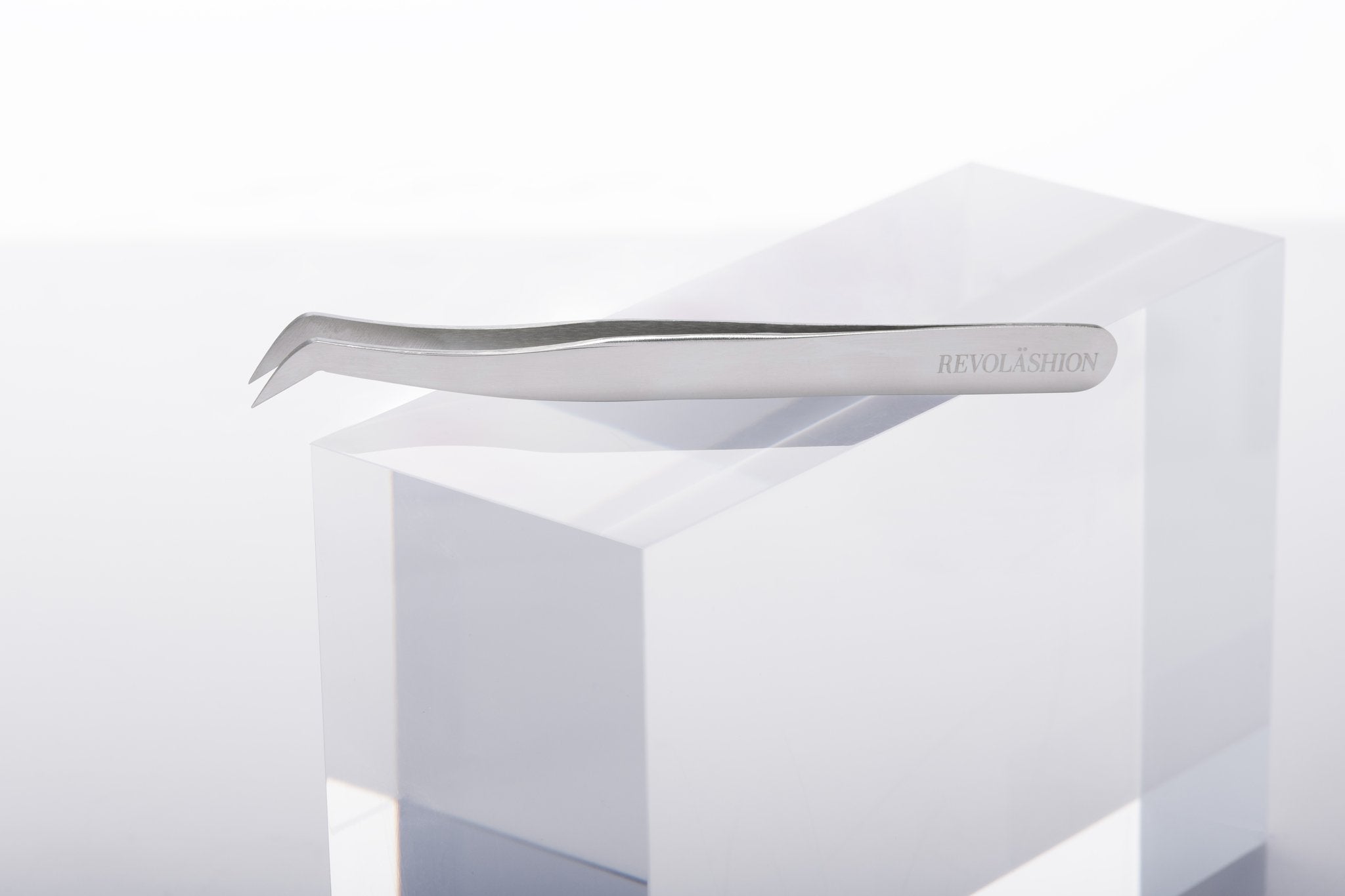 Soho Light Volume Tweezer